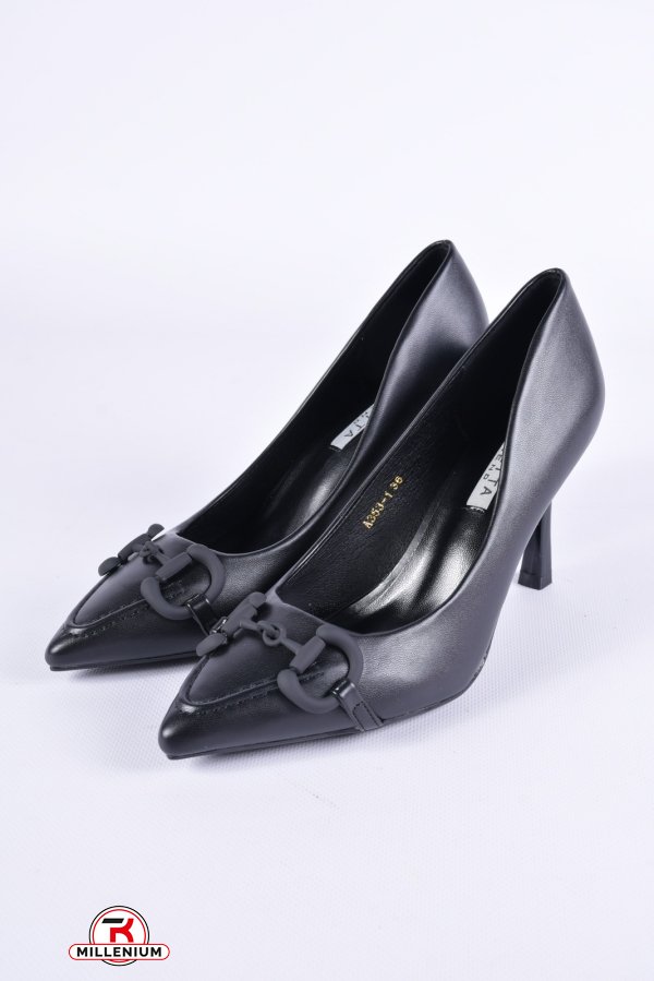 Туфли женские LORETTA Размер в наличии : 38 арт.A353-1