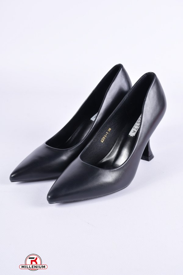 Туфлі жіночі LORETTA Розмір в наявності : 40 арт.A351-1