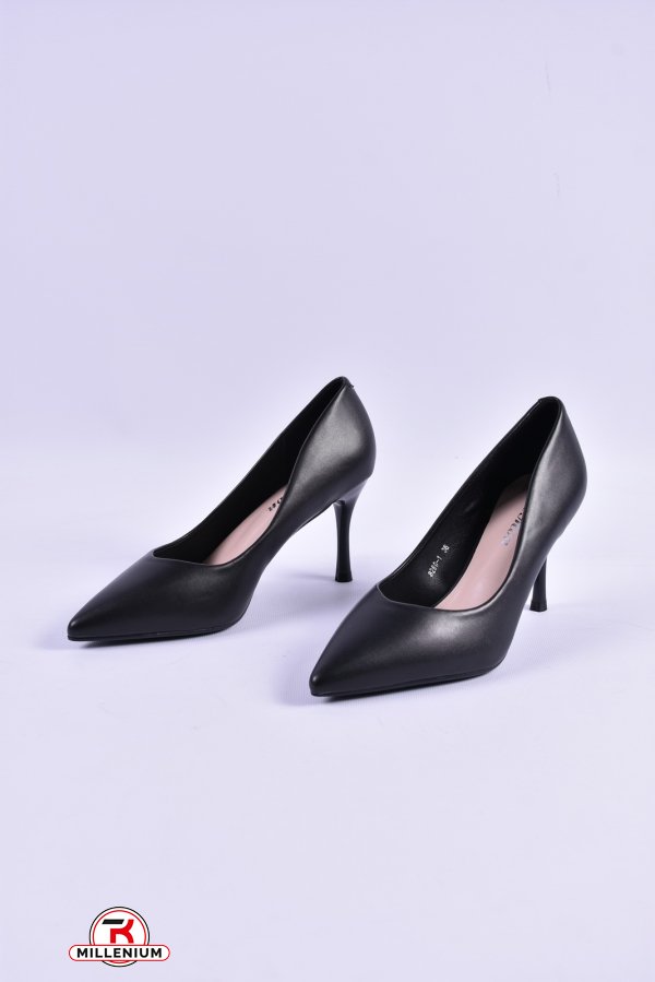 Туфлі жіночі L/M Розмір в наявності : 38 арт.8260-1