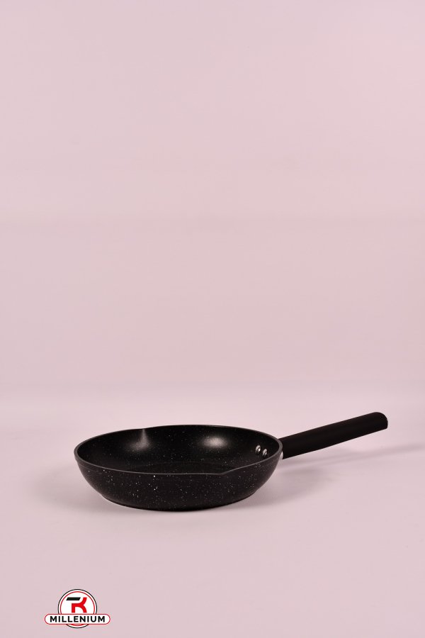 Сковорода "Chef" з антипригарним покриттям (індукційне дно) d-24см BEESER арт.10357