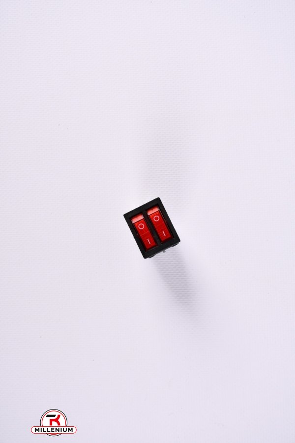 Кнопка "RIGHT HAUSEN" квадратная двойная красная арт.HN-482060