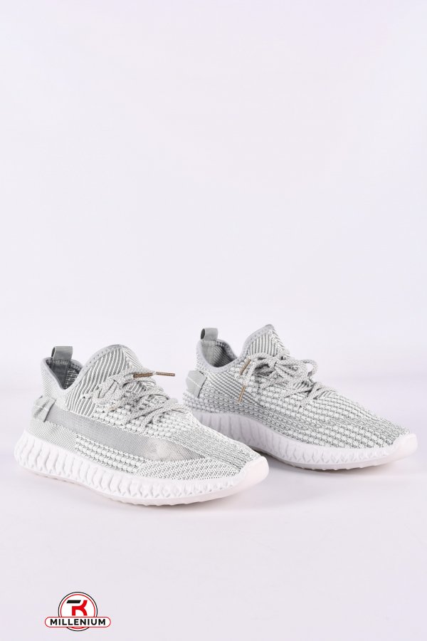 Кросівки чоловічі тканинні (модель YEEZY) із силіконовою підошвою. Розмір в наявності : 44 арт.J931-3