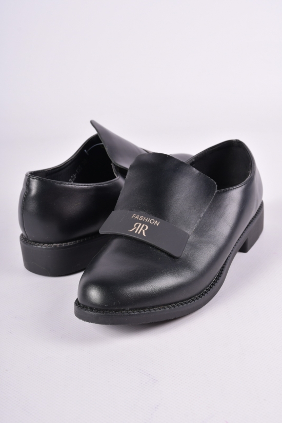 Туфлі жіночі зі шкірзамінника MENGFUNA Розміри в наявності : 38, 39, 40, 41 арт.233-135