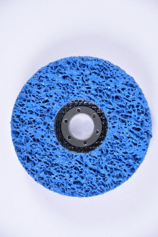 Круг зачистной из нетканого абразива (коралл) Т27диаметр 125х22,23 мм синий арт.9176711