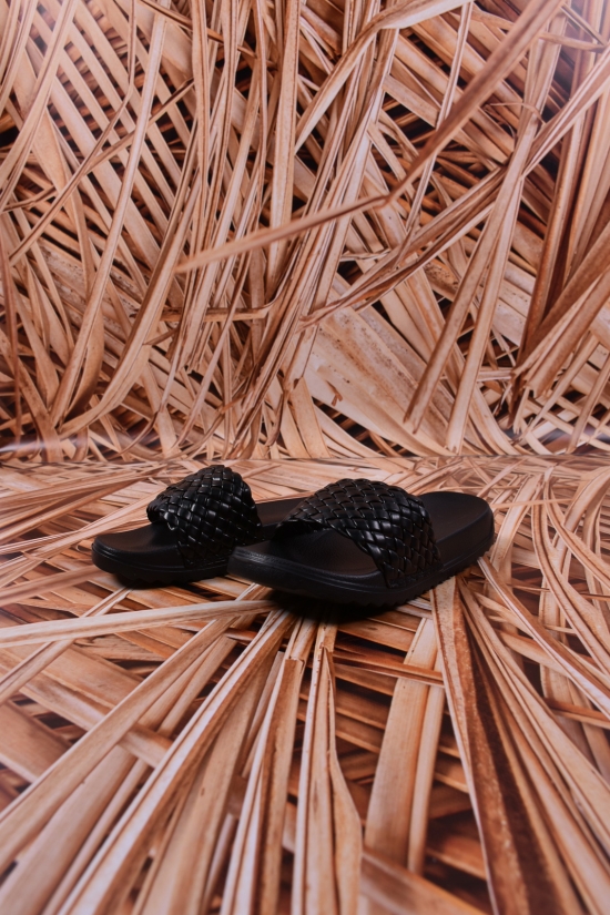 Шлепанцы женские (цв.черный) Размер в наличии : 37 арт.2215-1