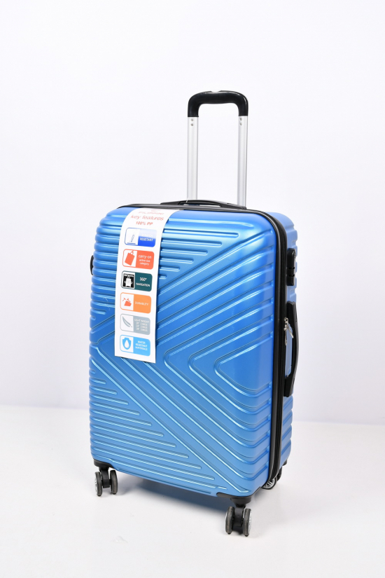 Чемодан (цв.голубой) 4 колеса пластиковый №3/2 средний (размер 58/42/24 см) арт.DM005